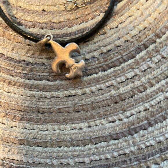 EUC Fleur-de-lis 925 silver pennant on 16”black wax cord with 2” extender. - Picture 3 of 3